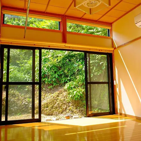 四万十川まで歩いて行ける 一棟まるっと貸し切りの宿 Gu 四万十市 エクステリア 写真