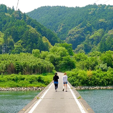 四万十川まで歩いて行ける 一棟まるっと貸し切りの宿 Gu 四万十市 エクステリア 写真