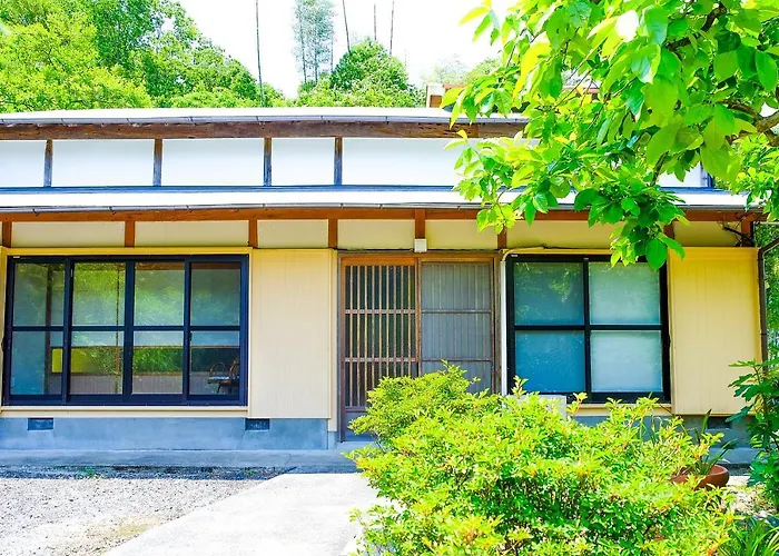 四万十川まで歩いて行ける 一棟まるっと貸し切りの宿 Gu